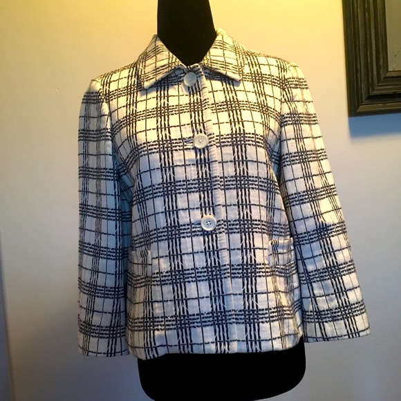 Women’s jacket - Picture 1 of 3